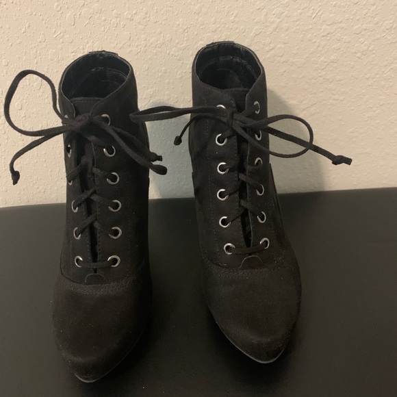 Fioni Black Suede Lace Up High Heel Pump Booties - Picture 2 of 6